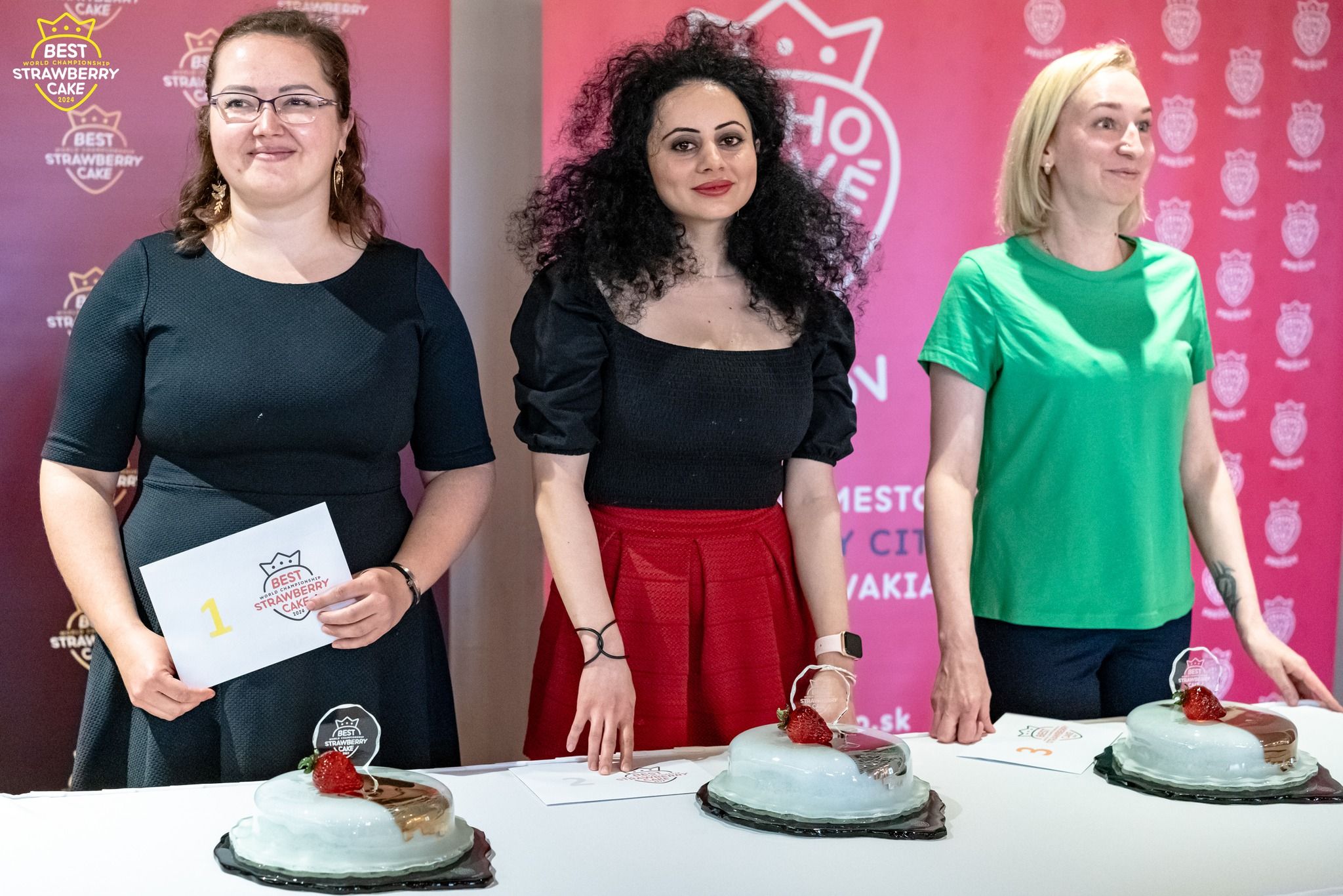 Víťazky súťaže. Zdroj: Facebook/Prešov - Jahodové mesto