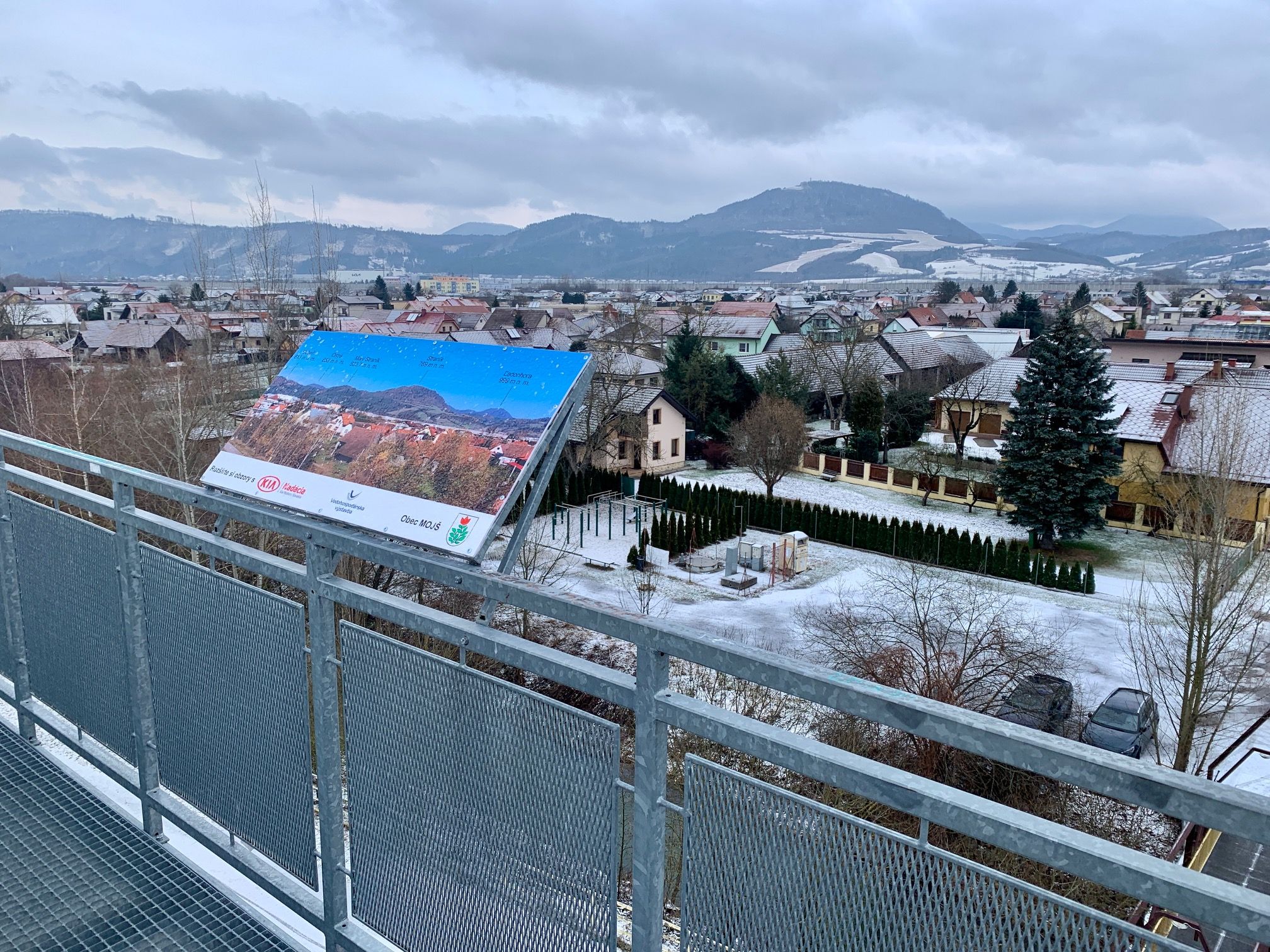 Nové tabule za poškodené menili len pred pár dňami. 