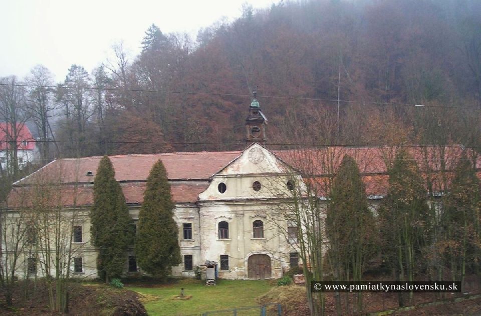 Mladší, tzv. dolný kaštieľ je v súčasnosti opustený. V 20. storočí zmenil niekoľkokrát využitie. Zdroj: pamiatkynaslovensku.sk