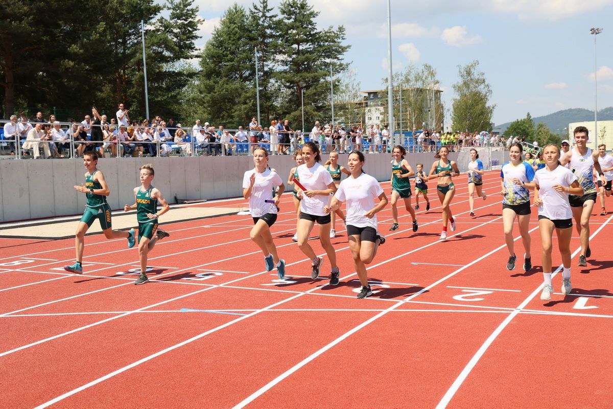 07b, Atleticka draha.JPG