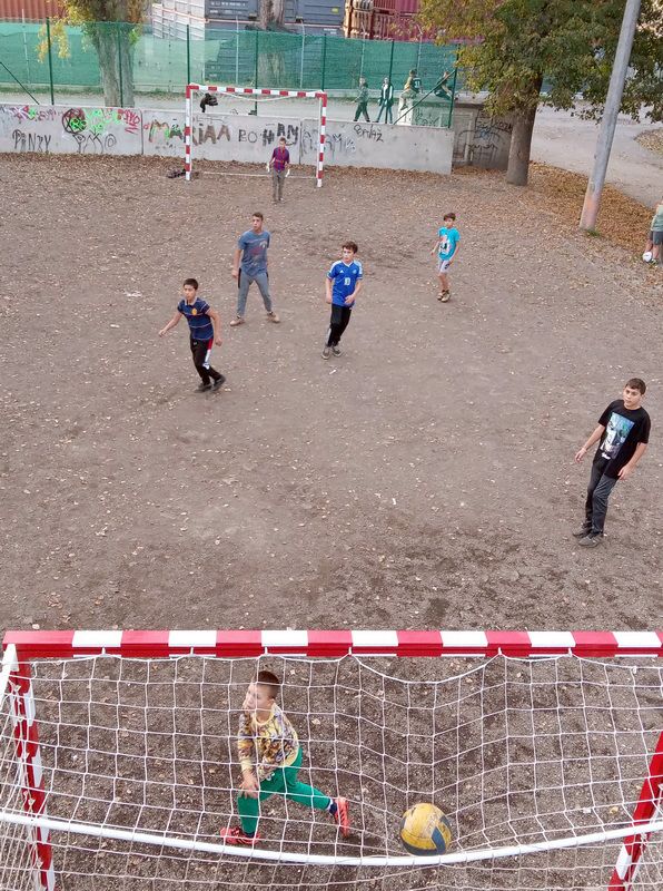09, , ihrisko pohlad z hora.jpg