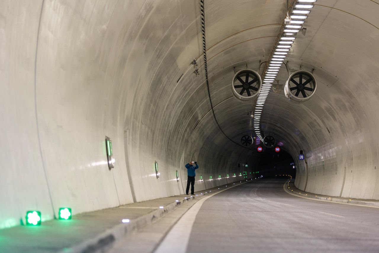 2025_12_22_otvorenie_tunel_visnove_04181194.jpg