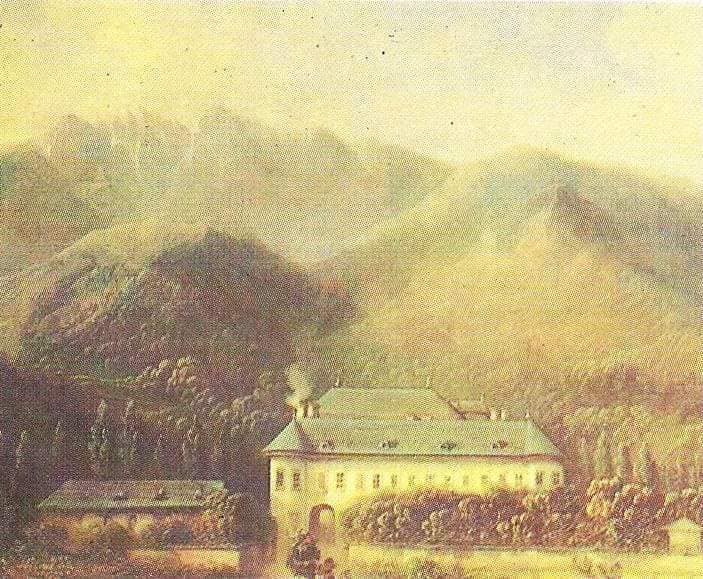 Krasňanský kaštieľ bol pôvodne vodný hrad, neskôr ho Pongráczovci prestavali na renesančný kaštieľ.