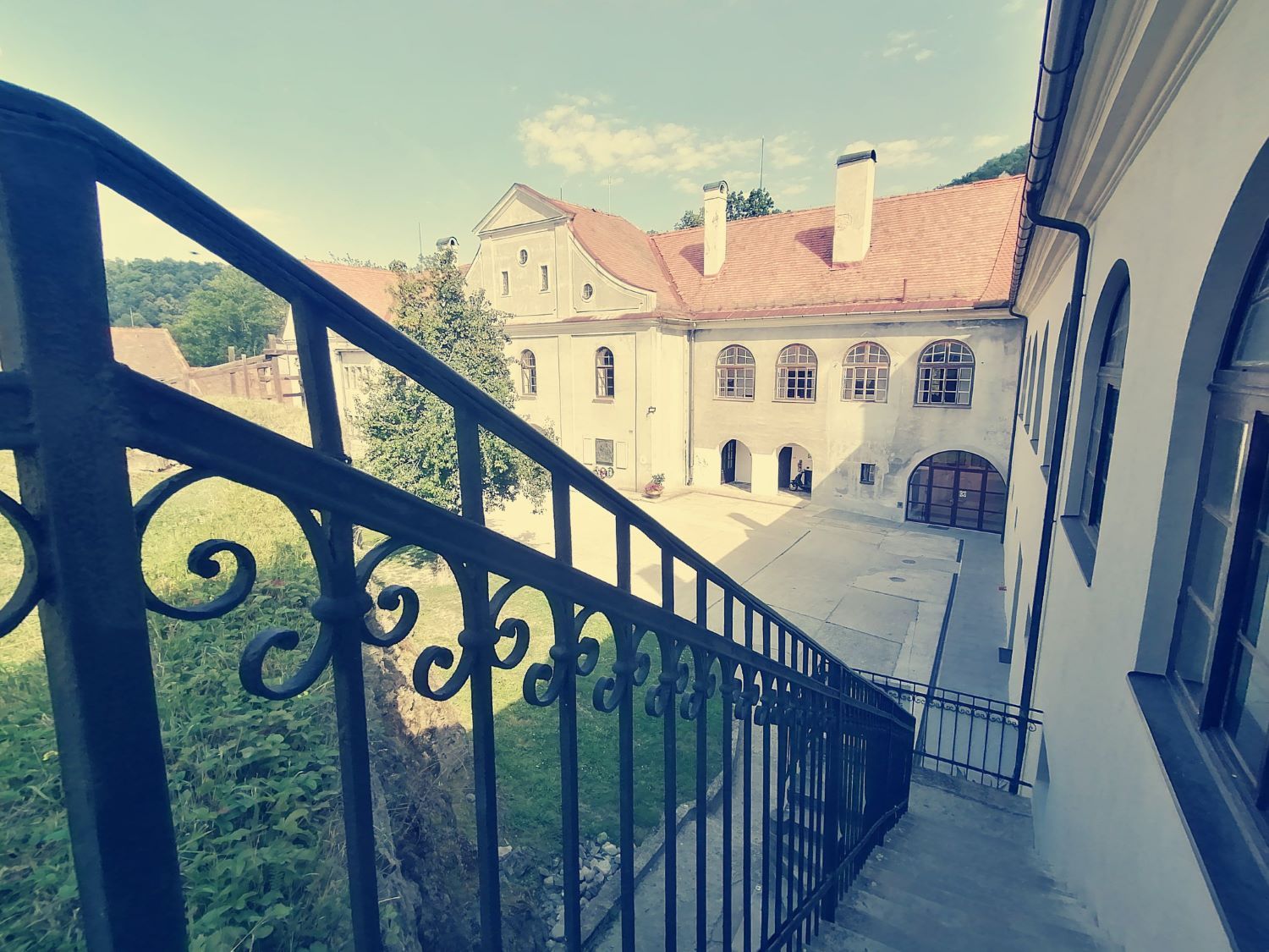 2 Facebook Múzeum bábkarských kultúr a hračiek, Hrad Modrý Kameň.jpg