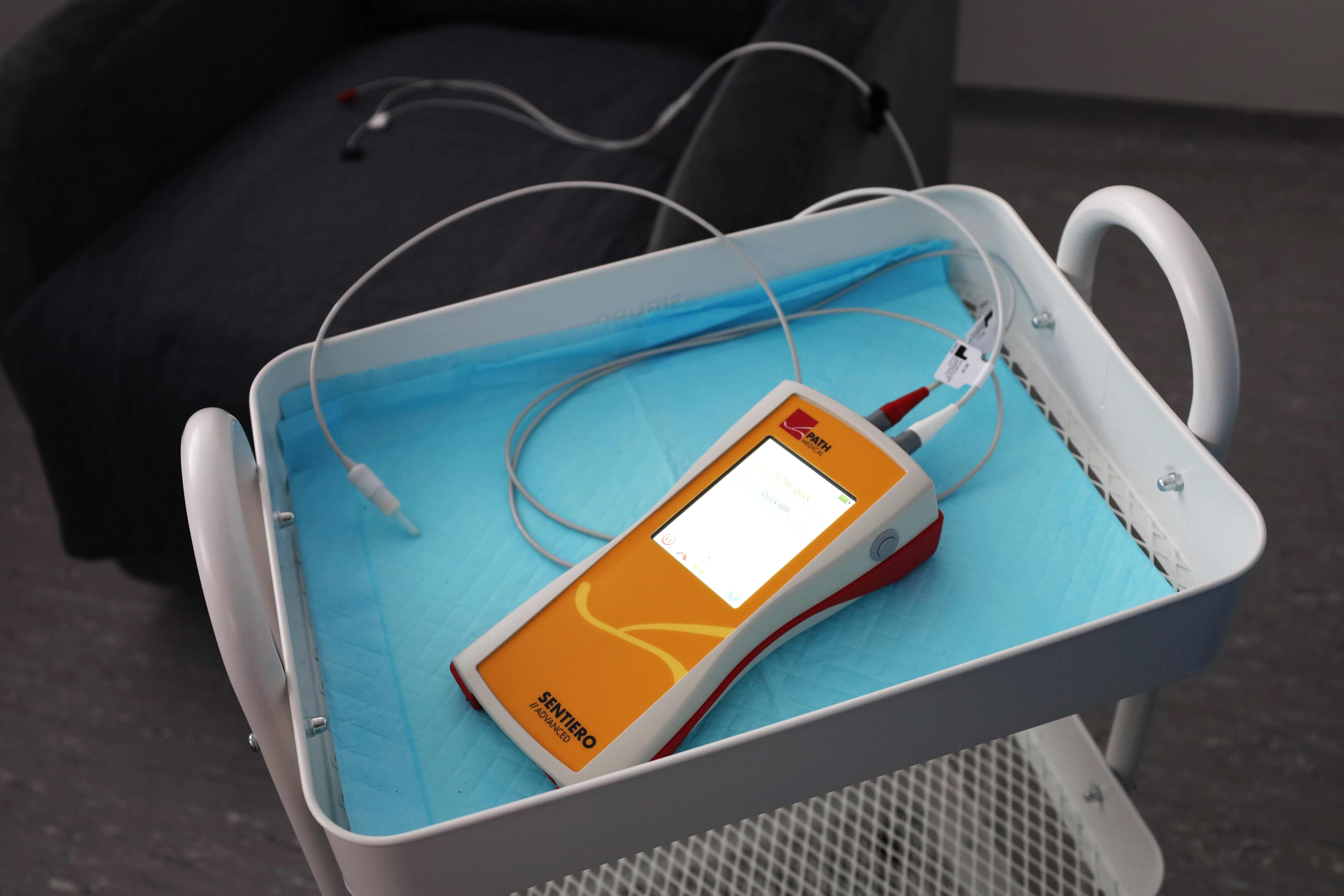 FNsP ZA_Zariadenie umožňuje odhaliť poruchy sluchu v skorom štádiu.JPG