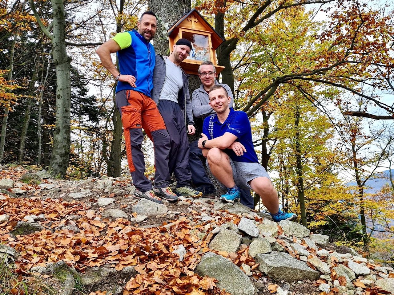 Záchrancovia kaplnky nad Starým hradom: Milan Ilovský, Juraj Závodský, Tomáš Sokol a Tomáš Galo.