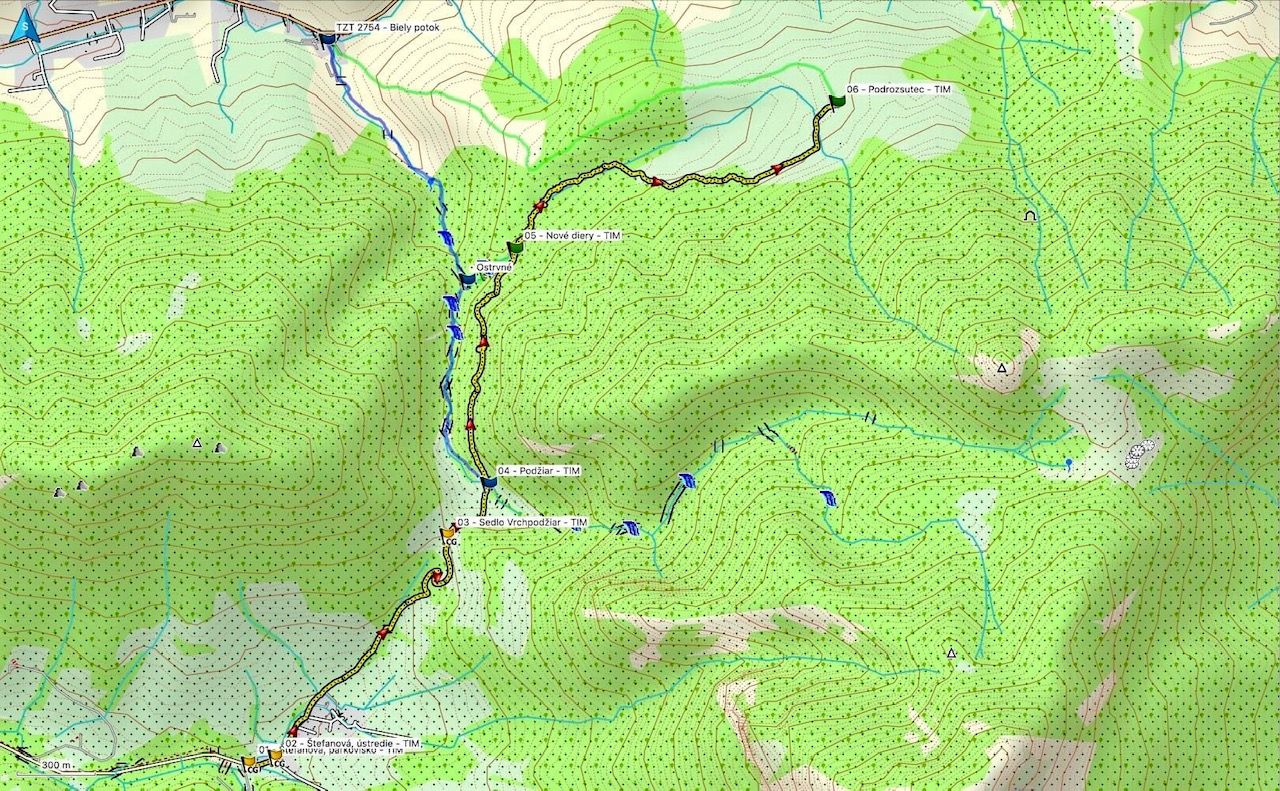 Upravený chodník Štefanová - Sedlo Vrchpodžiar - Podžiar - Nové diery - Podrozsutec, osada.