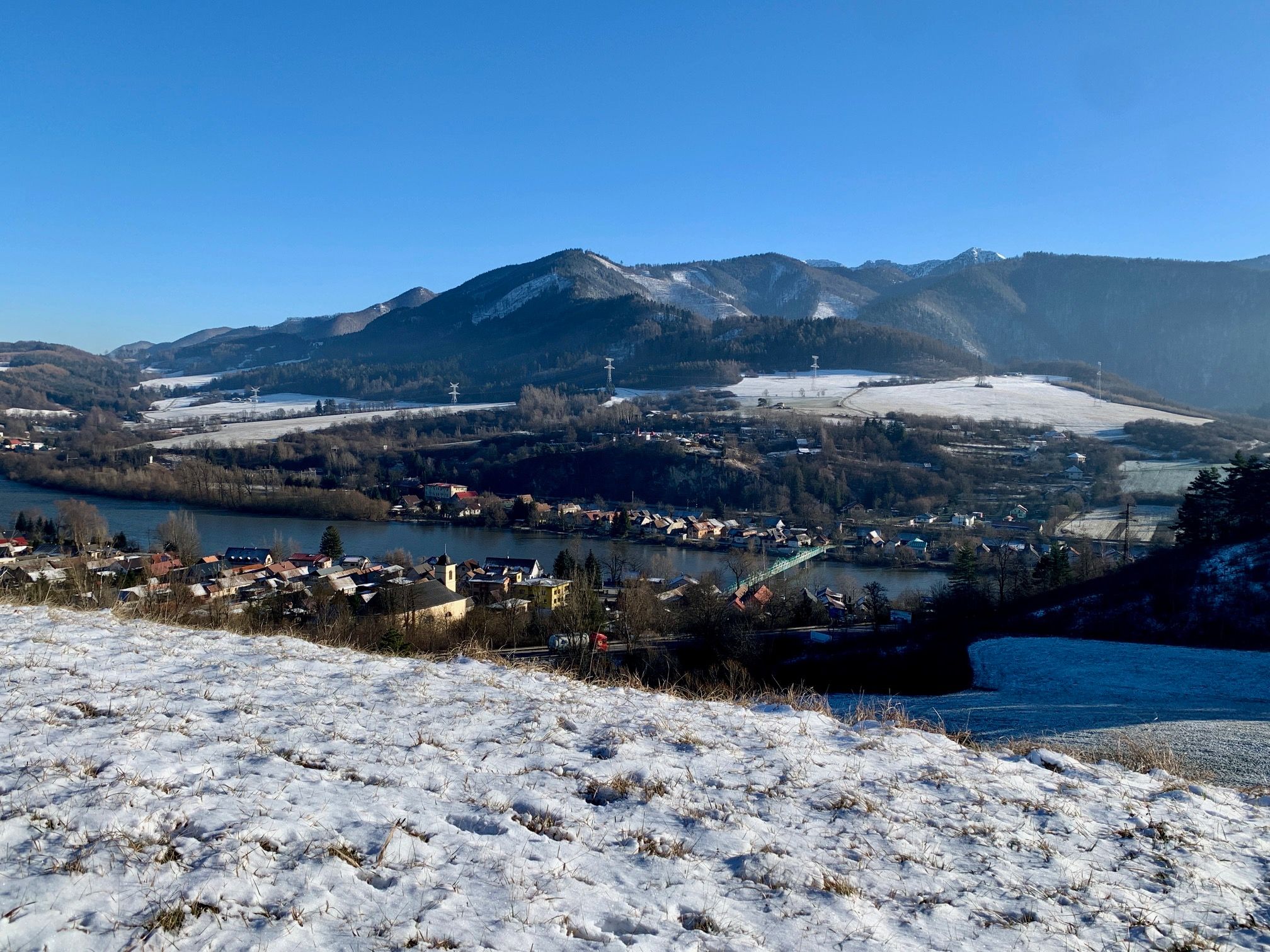 Výhľady, ktoré sa odtiaľto núkajú, sú neopísateľné! To treba zažiť na vlastnej koži :) Zdroj: zilina.sp21.sk