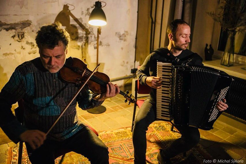 Jedlinský & Fischer Duo Michal Sýkora.jpg