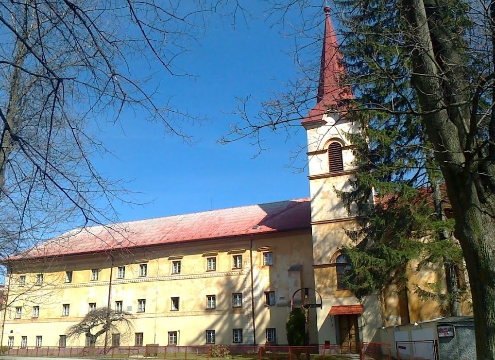 Kláštor a Kostol Panny Márie Kláštor pod Znievom foto mapio.net.jpg