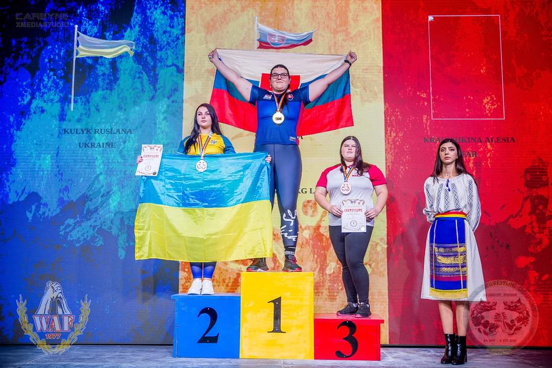 MS 2021 Juniorky U21 70 kg+ ľavá ruka.jpg