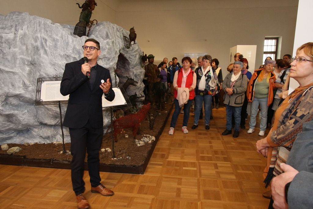 Oslavy 80. výročia Považského múzea začali výstavou 8 deka múzea_.JPG