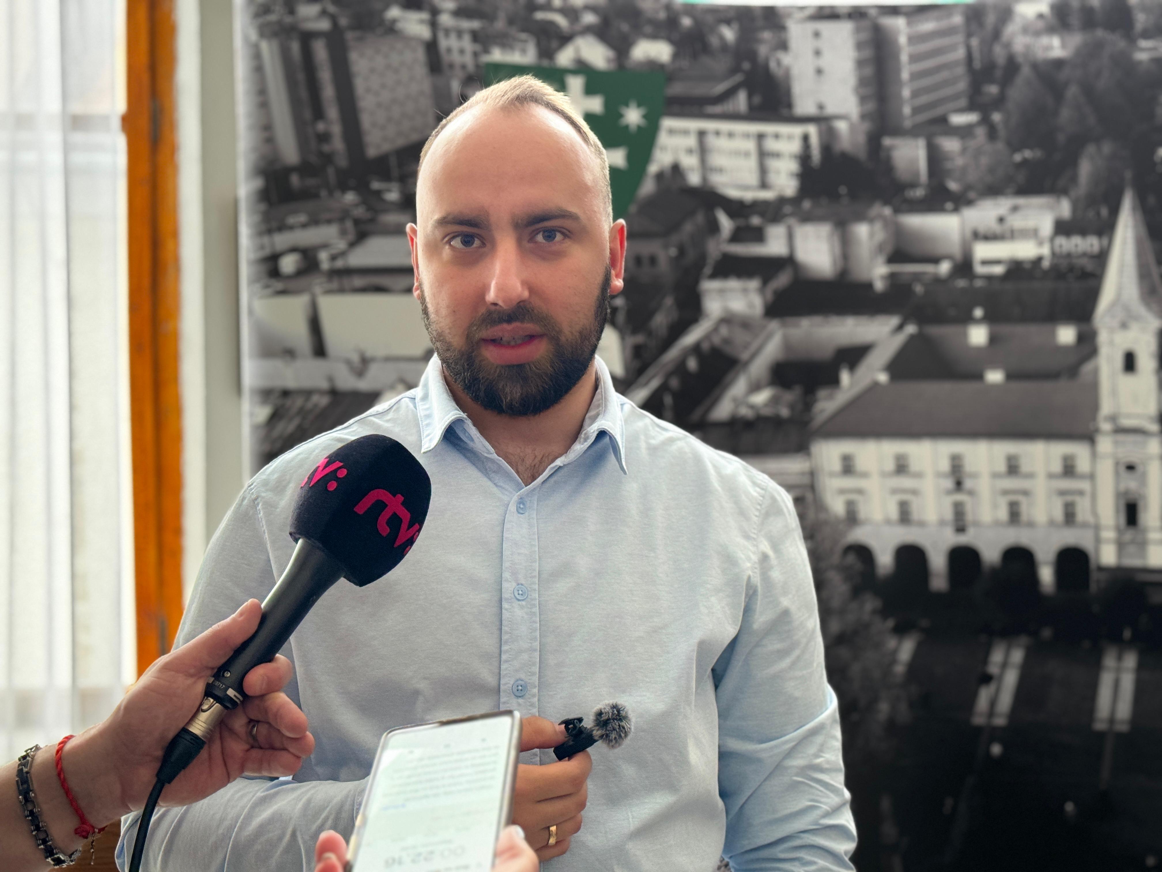 RADOSLAV VOZÁRIK 4.jpg