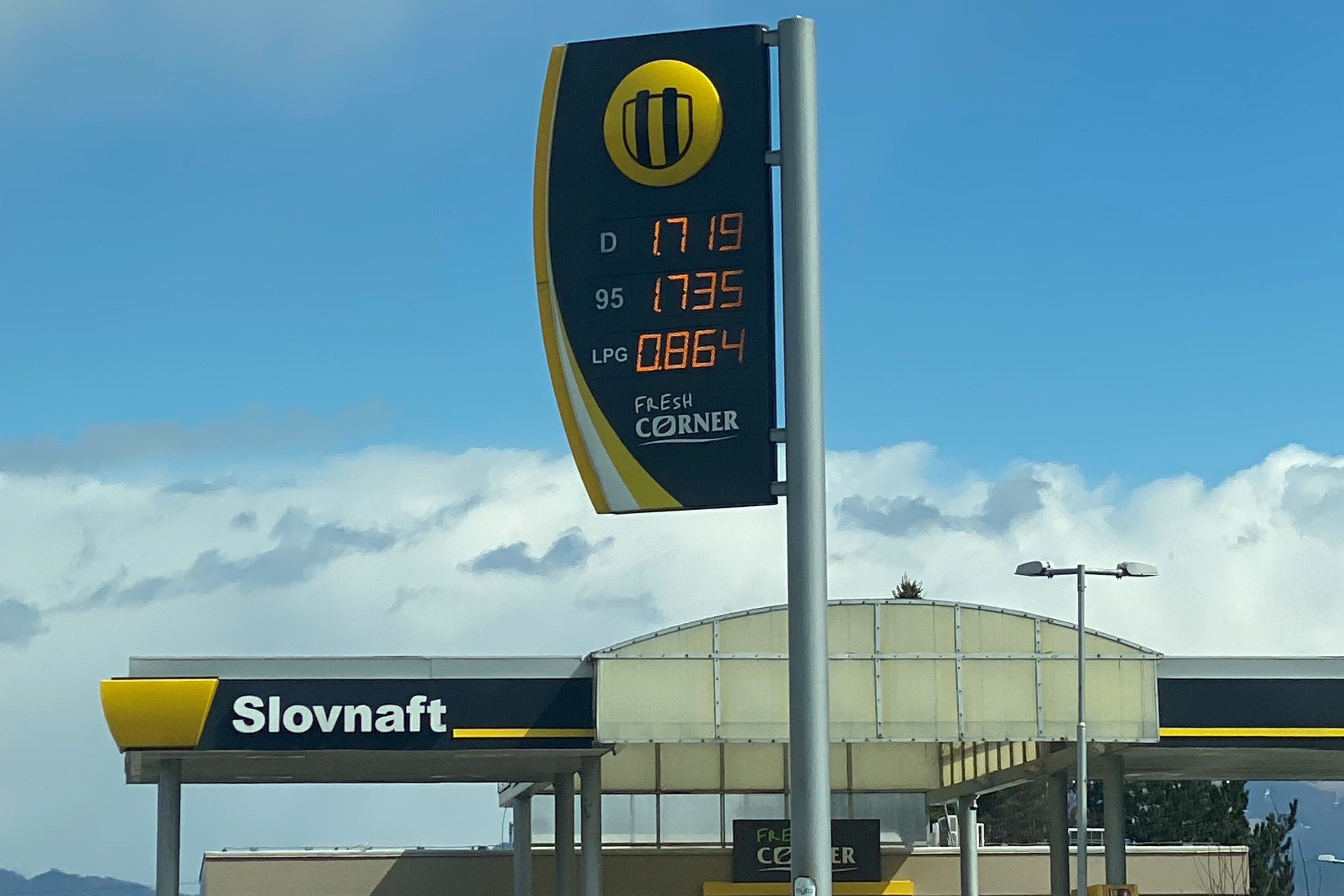 Slovnaft, Sučianska cesta, Martin.jpg