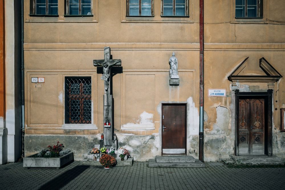 TIK 8.jpg