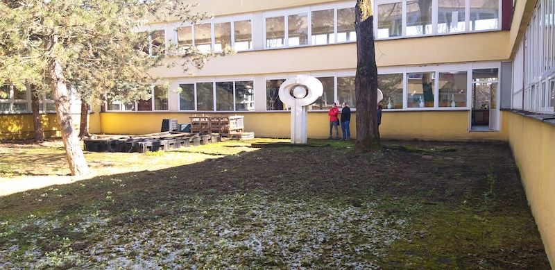 Základná škola s materskou školou sv. Gorazda - areál základnej školy.jpg