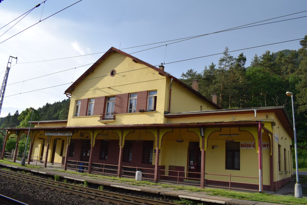 Železničná-zastávka-Ružomberok-Rybárpole-03.jpg
