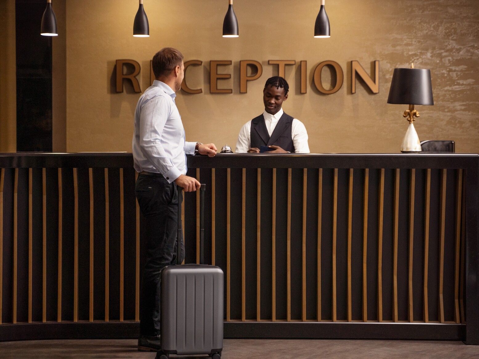 full-shot-man-carrying-baggage.jpg