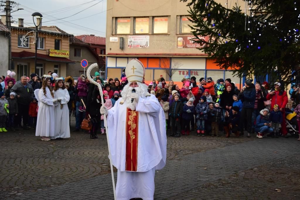 Vianočný program bude vo Varíne pokračovať Stretnutím s Mikulášom, ktoré sa uskutoční v nedeľu 4. decembra.