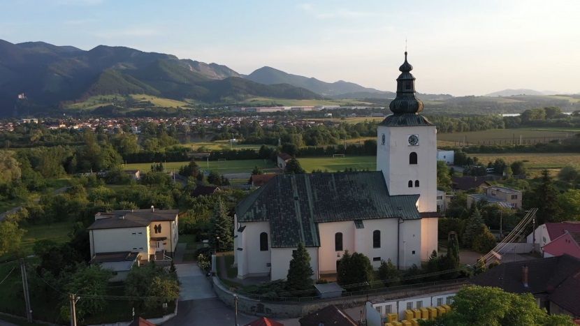 Varínsky kostol patrí medzi najstaršie stavby v obci. Snímka: www.varin.sk
