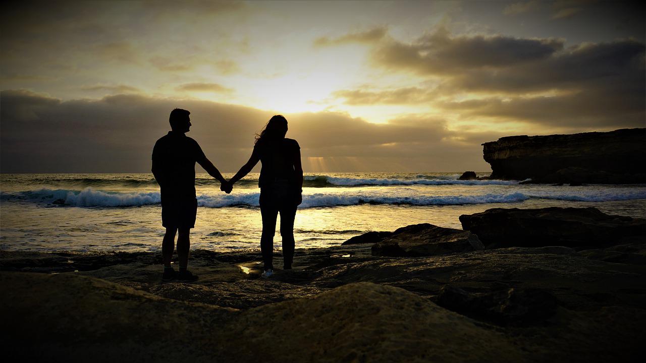 pair-4214914_1280.jpg