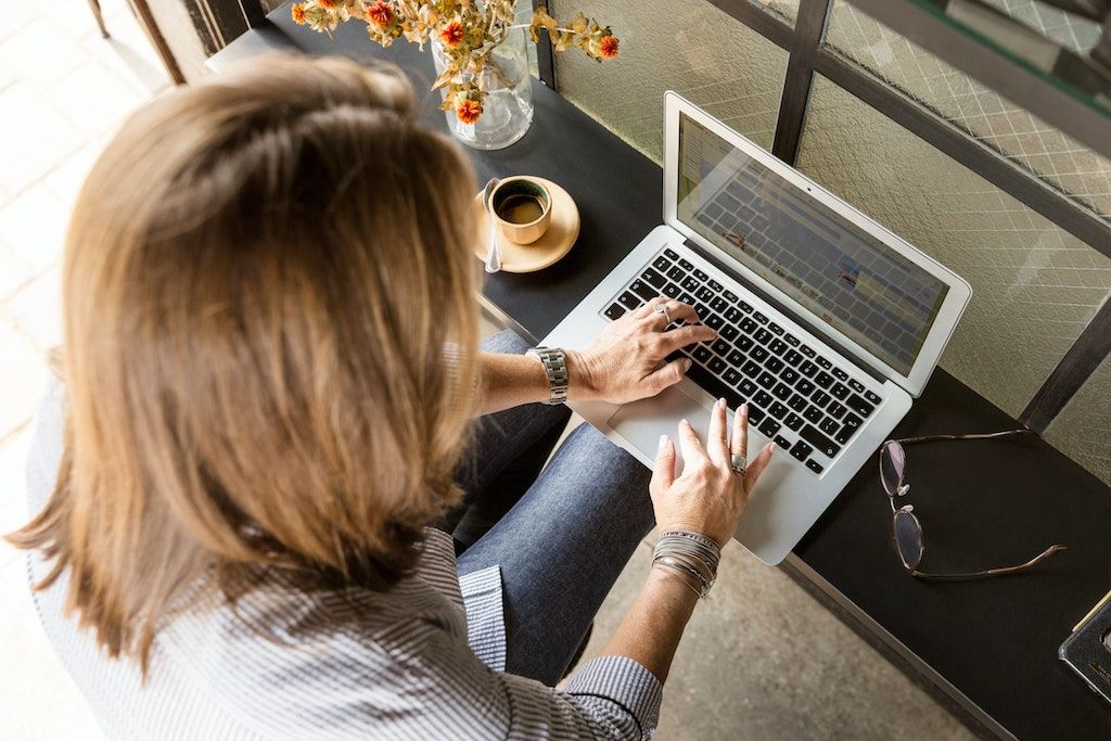 pexels-linkedin-sales-navigator-1251824.jpg