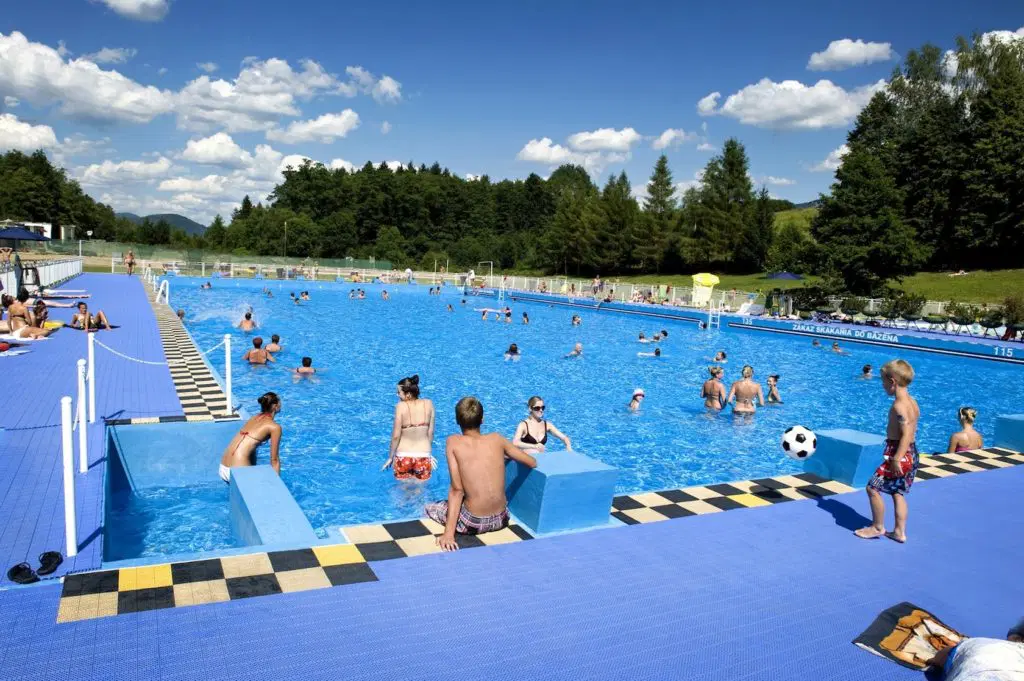 plavecky-bazen-stranavy-kupalisko-1024x681.webp