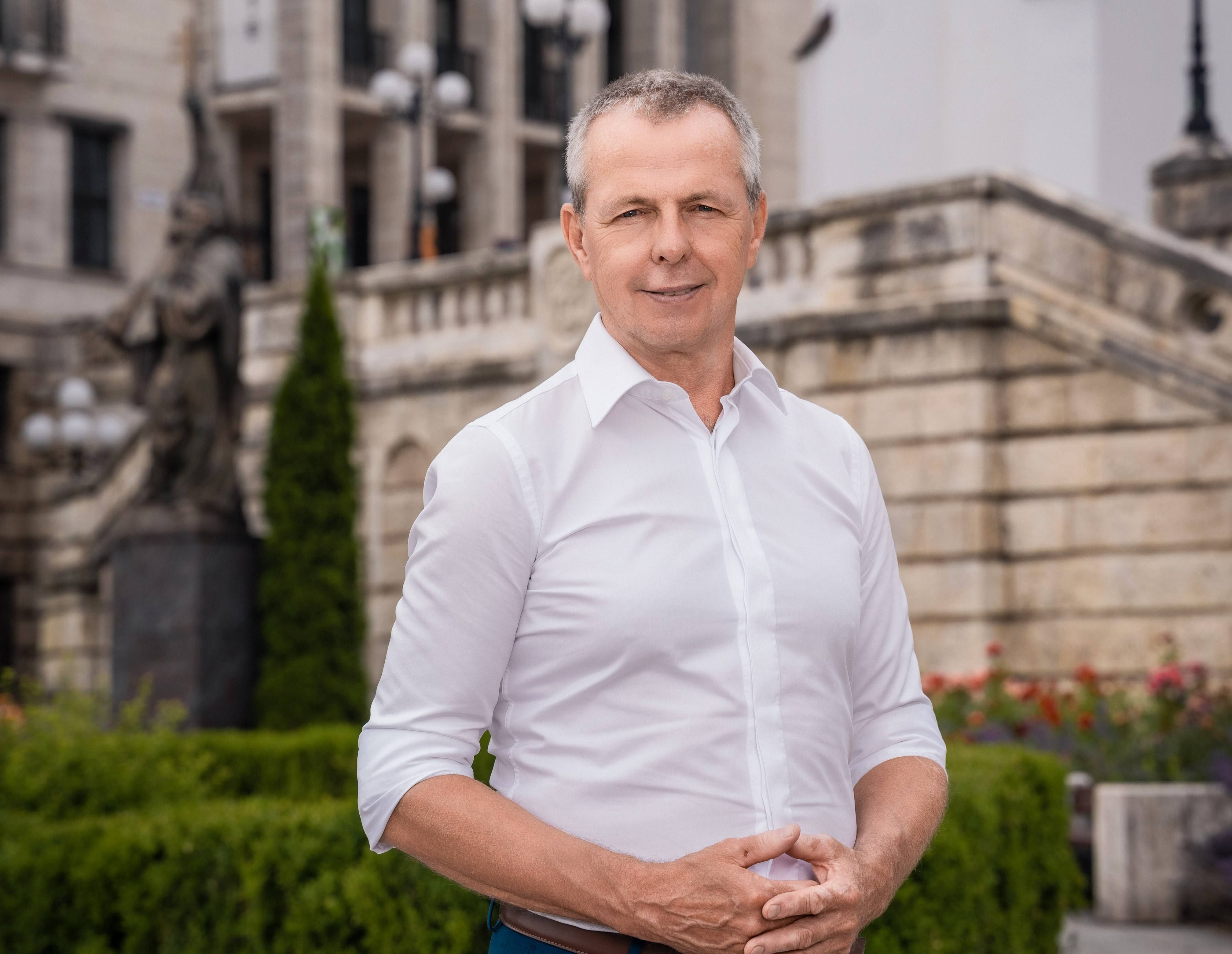 primator foto.jpg